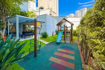 Apartamento à venda com 163m², 3 quartos e 3 vagas Apartamento à venda com 163m², 3 quartos e 3 vagasÁrea comum - Playground