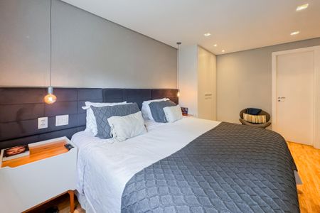 Apartamento à venda com 163m², 3 quartos e 3 vagas Apartamento à venda com 163m², 3 quartos e 3 vagasSuíte Master