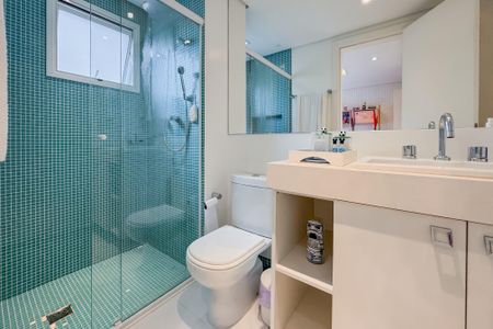 Apartamento à venda com 163m², 3 quartos e 3 vagas Apartamento à venda com 163m², 3 quartos e 3 vagasBanheiro da Suíte 2