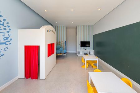 Apartamento à venda com 163m², 3 quartos e 3 vagas Apartamento à venda com 163m², 3 quartos e 3 vagasÁrea comum - Brinquedoteca