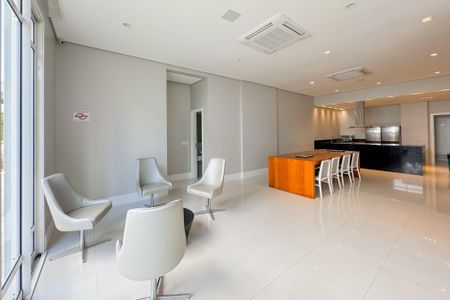 Apartamento à venda com 163m², 3 quartos e 3 vagas Apartamento à venda com 163m², 3 quartos e 3 vagasÁrea comum - Salão de Festas
