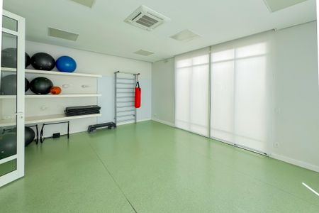 Apartamento à venda com 163m², 3 quartos e 3 vagas Apartamento à venda com 163m², 3 quartos e 3 vagasÁrea comum - Academia