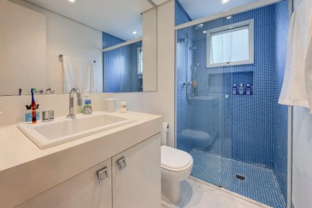 Apartamento à venda com 163m², 3 quartos e 3 vagas Apartamento à venda com 163m², 3 quartos e 3 vagasBanheiro da Suíte 1