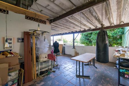 Casa à venda com 180m², 5 quartos e 2 vagasDepósito - 2º andar 