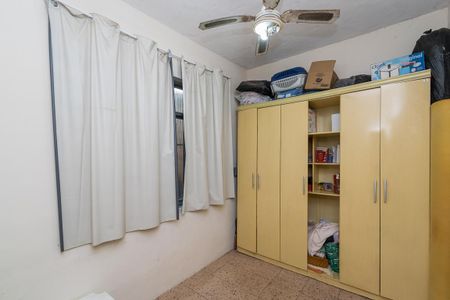 Casa à venda com 180m², 5 quartos e 2 vagasQuarto 2 - 1º andar 
