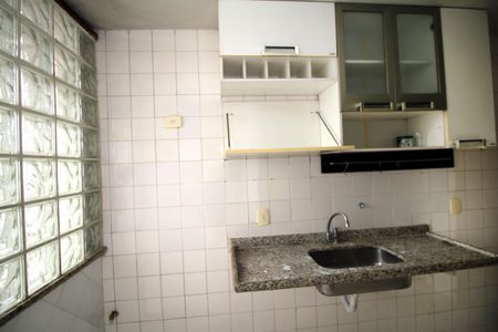 Apartamento à venda com 68m², 2 quartos e 1 vagaCozinha