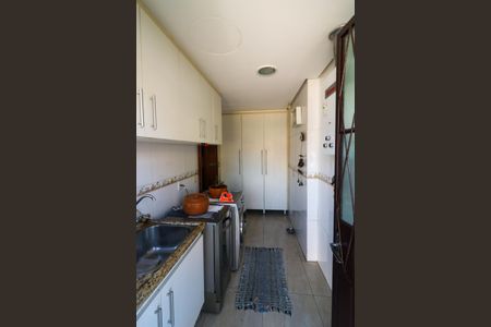 Casa à venda com 308m², 3 quartos e 4 vagas Casa à venda com 308m², 3 quartos e 4 vagasÁrea de Serviço