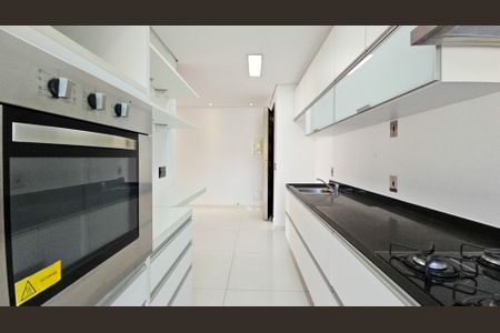 Apartamento à venda com 70m², 2 quartos e 2 vagas Apartamento à venda com 70m², 2 quartos e 2 vagasCozinha