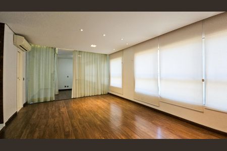 Apartamento à venda com 70m², 2 quartos e 2 vagas Apartamento à venda com 70m², 2 quartos e 2 vagasSala