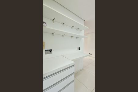 Apartamento à venda com 70m², 2 quartos e 2 vagas Apartamento à venda com 70m², 2 quartos e 2 vagasCozinha