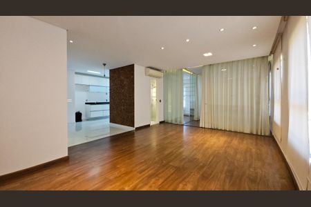 Apartamento à venda com 70m², 2 quartos e 2 vagas Apartamento à venda com 70m², 2 quartos e 2 vagasSala