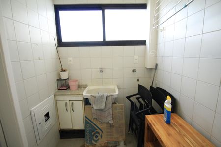 Apartamento para alugar com 93m², 2 quartos e 2 vagas Apartamento para alugar com 93m², 2 quartos e 2 vagasCozinha e Área de Serviço