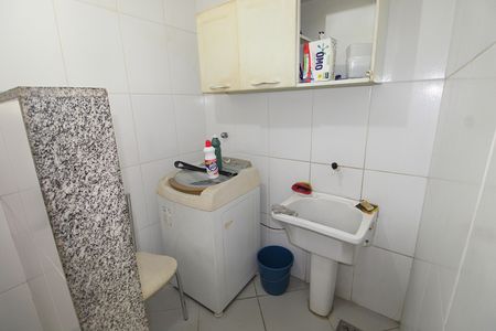 Casa à venda com 260m², 5 quartos e 4 vagasÁrea de Serviço casa 2