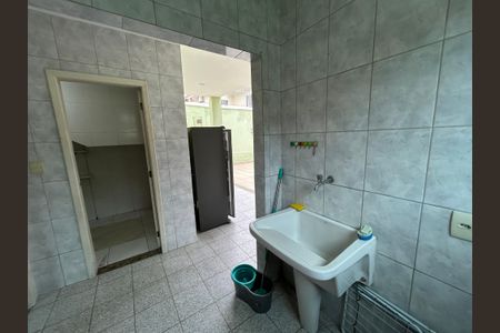 Casa à venda com 260m², 5 quartos e 4 vagasÁrea de Serviço