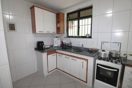 Casa à venda com 260m², 5 quartos e 4 vagasCozinha casa 2