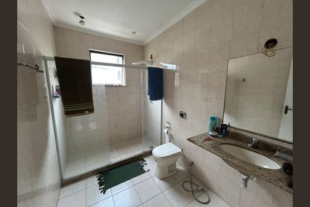 Casa à venda com 260m², 5 quartos e 4 vagasBanheiro casa 2