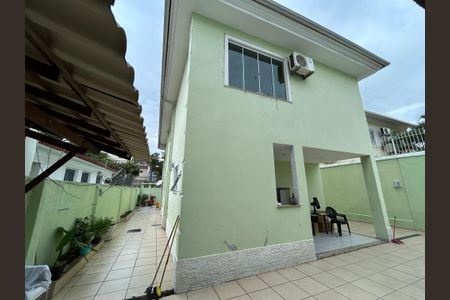 Casa à venda com 260m², 5 quartos e 4 vagasFachada casa 1