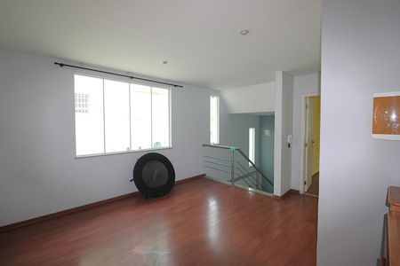 Casa à venda com 260m², 5 quartos e 4 vagasHall dos quartos