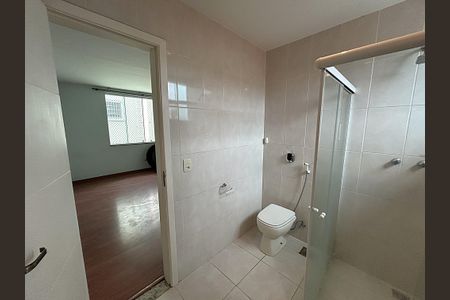 Casa à venda com 260m², 5 quartos e 4 vagasBanheiro 2