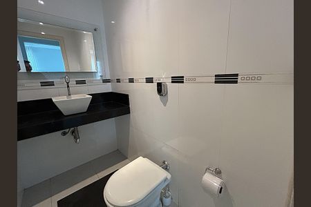 Casa à venda com 260m², 5 quartos e 4 vagasLavabo