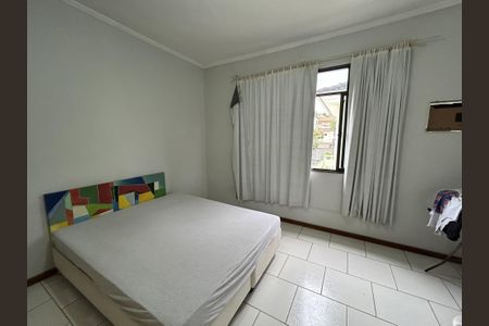 Casa à venda com 260m², 5 quartos e 4 vagasQuarto 1 casa 2