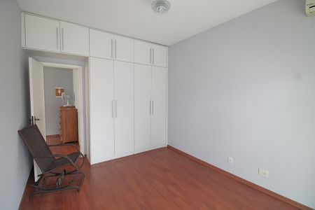 Casa à venda com 260m², 5 quartos e 4 vagasQuarto 1