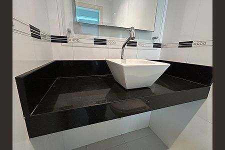 Casa à venda com 260m², 5 quartos e 4 vagasLavabo