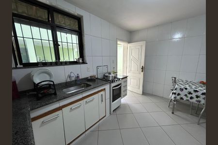 Casa à venda com 260m², 5 quartos e 4 vagasCozinha casa 2