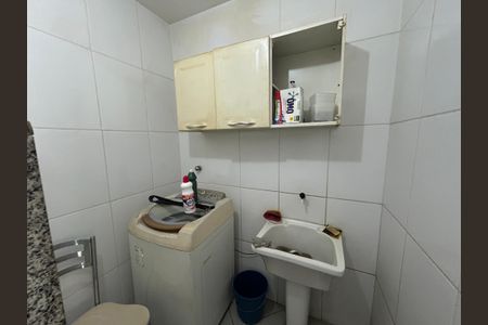 Casa à venda com 260m², 5 quartos e 4 vagasÁrea de Serviço casa 2