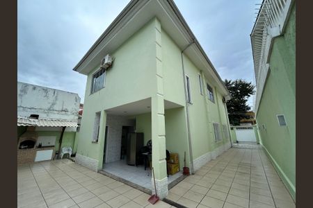 Casa à venda com 260m², 5 quartos e 4 vagasFachada casa 1