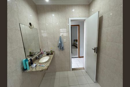 Casa à venda com 260m², 5 quartos e 4 vagasBanheiro casa 2