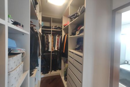 Apartamento à venda com 254m², 3 quartos e 6 vagas Apartamento à venda com 254m², 3 quartos e 6 vagasCloset da suíte 1