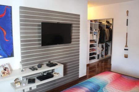 Apartamento à venda com 254m², 3 quartos e 6 vagasSuíte 1