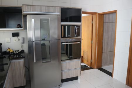 Apartamento à venda com 254m², 3 quartos e 6 vagasCozinha