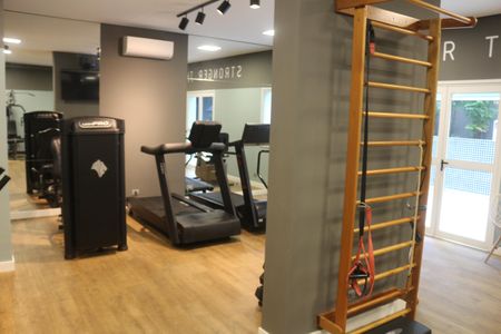 Apartamento à venda com 254m², 3 quartos e 6 vagasÁrea comum - Academia