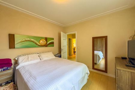 Casa à venda com 237m², 3 quartos e 2 vagasQuarto 2