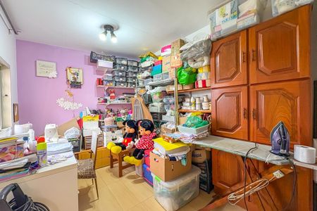 Casa à venda com 237m², 3 quartos e 2 vagasQuarto de Serviço