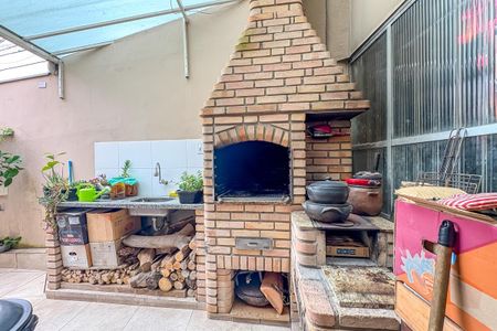 Casa à venda com 237m², 3 quartos e 2 vagasChurrasqueira