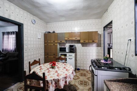 Casa à venda com 154m², 2 quartos e 3 vagas Casa à venda com 154m², 2 quartos e 3 vagasCozinha