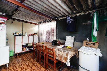 Casa à venda com 154m², 2 quartos e 3 vagas Casa à venda com 154m², 2 quartos e 3 vagasÁrea de serviço