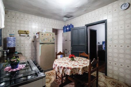 Casa à venda com 154m², 2 quartos e 3 vagas Casa à venda com 154m², 2 quartos e 3 vagasCozinha