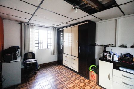 Casa à venda com 154m², 2 quartos e 3 vagas Casa à venda com 154m², 2 quartos e 3 vagasQuarto de serviço