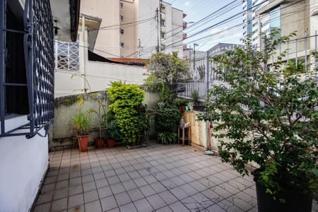 Casa à venda com 154m², 2 quartos e 3 vagas Casa à venda com 154m², 2 quartos e 3 vagasGaragem