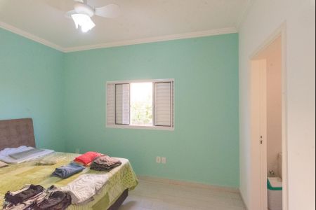 Casa à venda com 250m², 4 quartos e 2 vagas Casa à venda com 250m², 4 quartos e 2 vagasSuíte 3