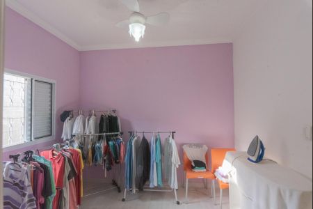 Casa à venda com 250m², 4 quartos e 2 vagas Casa à venda com 250m², 4 quartos e 2 vagasSuíte 2