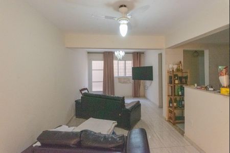 Casa à venda com 250m², 4 quartos e 2 vagas Casa à venda com 250m², 4 quartos e 2 vagasCasa 2- Sala