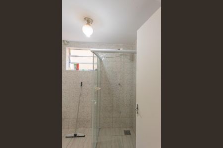 Casa à venda com 250m², 4 quartos e 2 vagas Casa à venda com 250m², 4 quartos e 2 vagasCasa 2- Banheiro