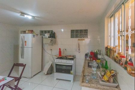 Casa à venda com 250m², 4 quartos e 2 vagas Casa à venda com 250m², 4 quartos e 2 vagasCasa 2- Cozinha