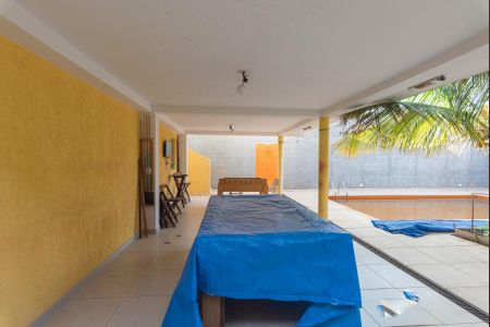 Casa à venda com 250m², 4 quartos e 2 vagas Casa à venda com 250m², 4 quartos e 2 vagasÁrea Externa