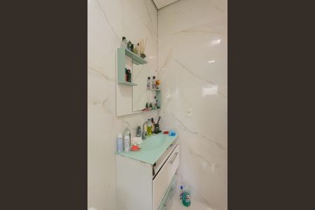 Casa à venda com 250m², 4 quartos e 2 vagas Casa à venda com 250m², 4 quartos e 2 vagasBanheiro da Suíte 1